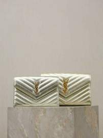 Picture of Saint Laurent Handbags _SKUfw222911026fw
